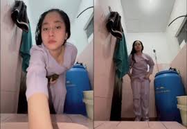 Tending Video Bu Guru Salsabila Bidan Rita Viral Video Original Link , Bidan Rita Video Bu Guru Salsa Viral Video Download